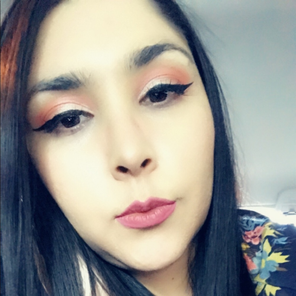 Meet your Posher, Yesica